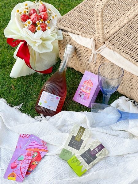  Picnic Of Love - Valentine Day's Gift Set 