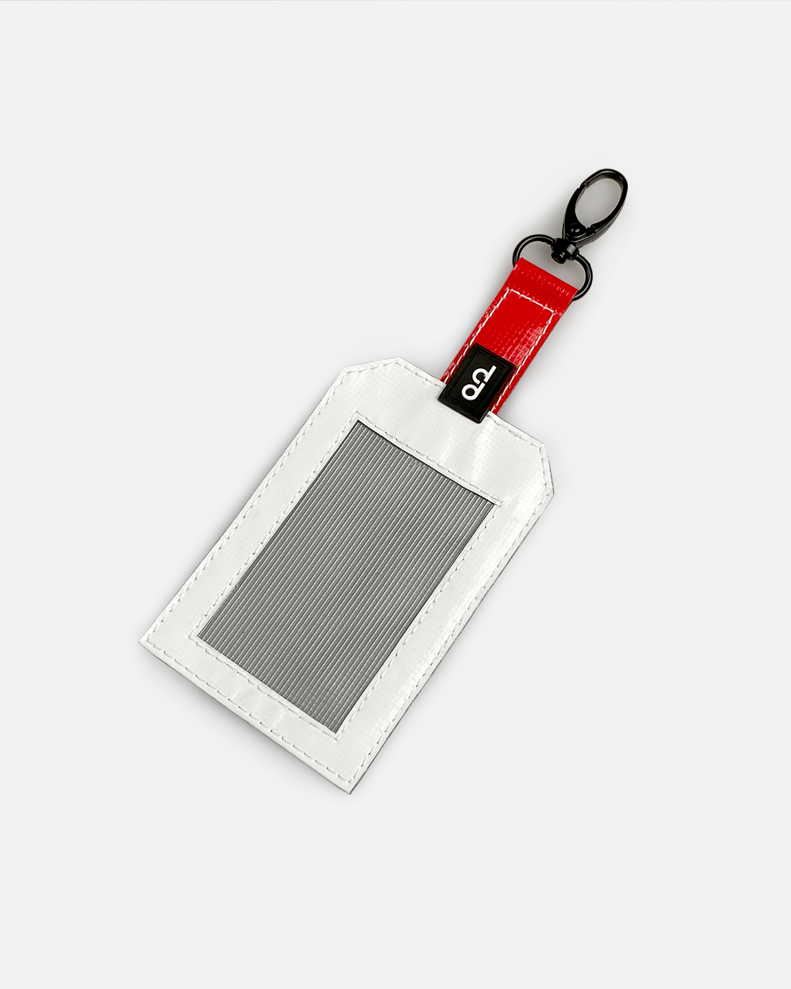  Used Tarp Luggage Tag Nem Trắng 01 