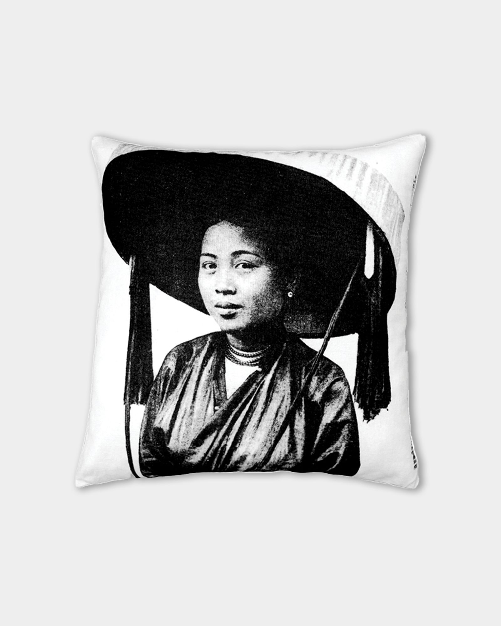  Standard Cushion Cover – Femme Au Grande Chapeau 