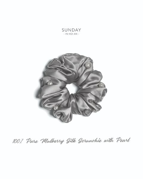 Mulberry Silk Pearls Scrunchie 
