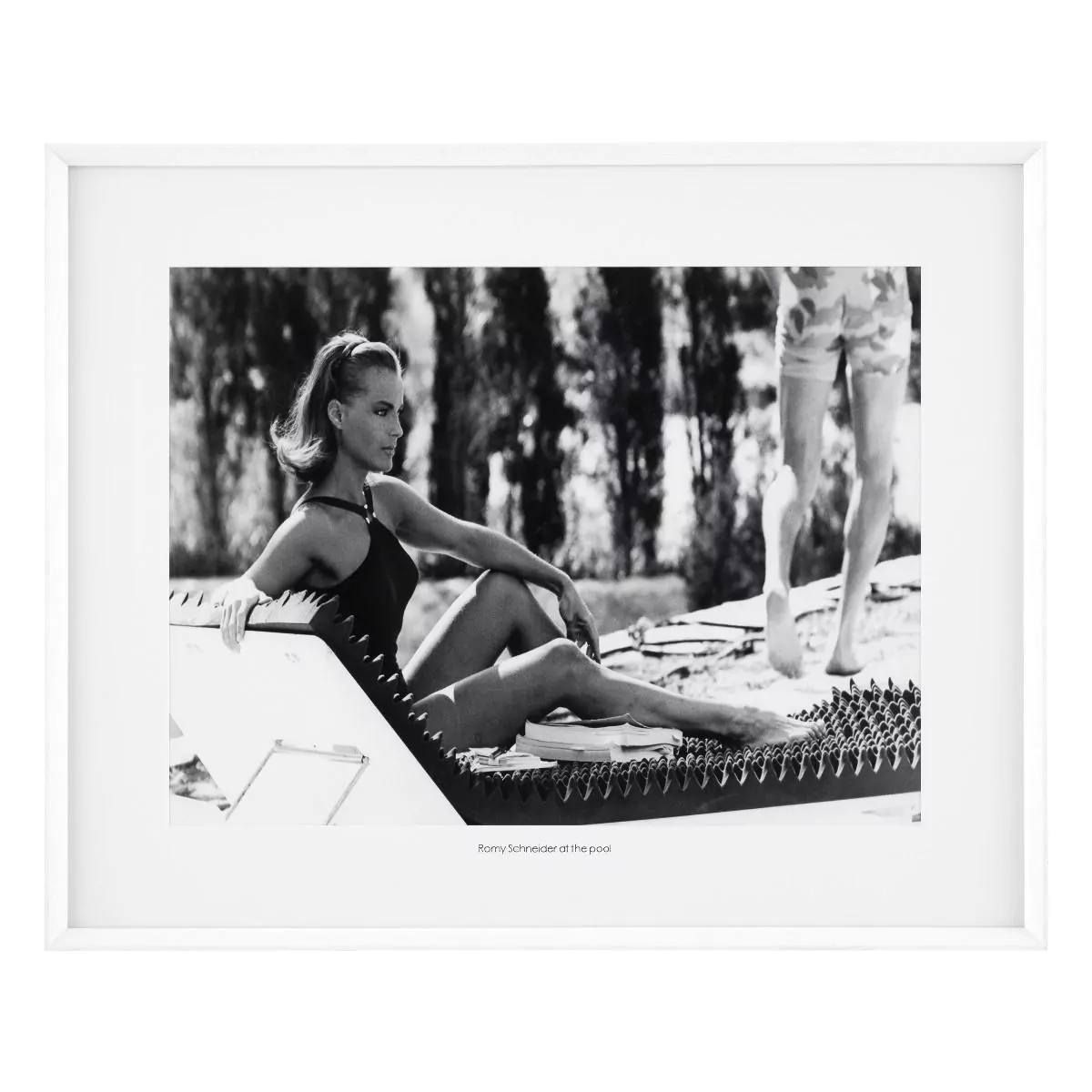  ROMY SCHNEIDER AT THE POOL 