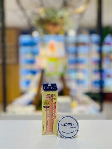 Son dưỡng môi DHC lip cream - Không màu - NK (1.5g)