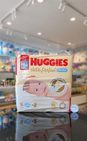 Tã dán Huggies skin perfect S80+2 miếng (4-8kg)