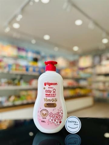 Tắm gội Pigeon chiết xuất Sakura (700ml)