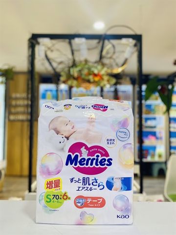 Tã dán Merries công ty size S 70+6 miếng (4-8kg)