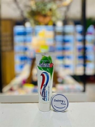 Kem đánh răng Aquafresh hương trà xanh (140g)