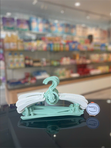 Set 10 móc nhựa hình gấu con cho bé Finley (Màu xanh lá)