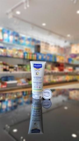 Kem dưỡng da toàn thân cho da khô Mustela - NK (200ml)