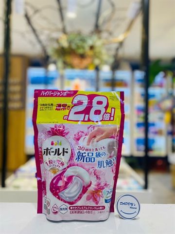 Viên giặt xả 4in1 Gel Ball Bold hương hoa - Màu hồng (31 viên)