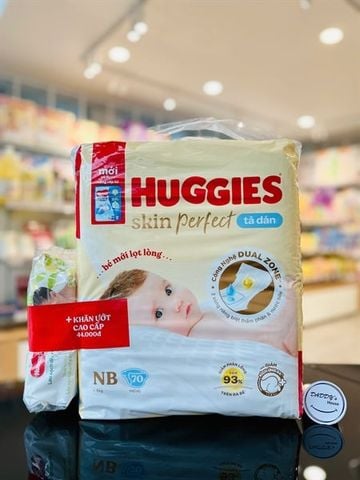 Tã dán Huggies skin perfect NB70 miếng (<5 kg)