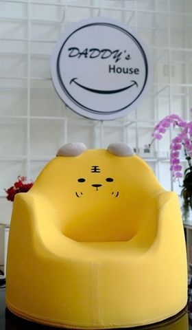 Ghế sofa cho bé tập ngồi Finley - Hổ vàng dưới 10 tuổi (size L)