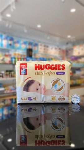 Miếng lót sơ sinh Huggies NB1 (64+4 miếng, <5kg)