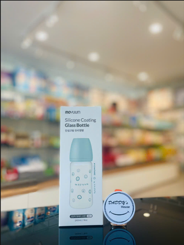 Bình sữa Moyuum thuỷ tinh tráng silicon - Happy more (240ml)