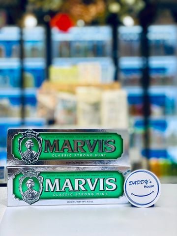 Kem đánh răng Marvis Classic Strong Mint (85g)