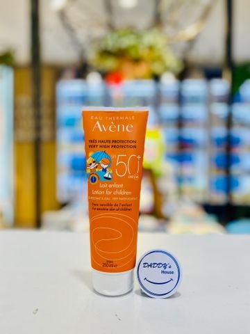 Kem chống nắng child lotion Avene SPF 50+ (250ml)