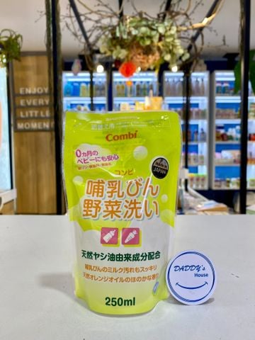 Dung dịch rửa bình sữa và rau củ quả Combi (250ml)