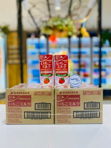 Sữa Hokkaido vị dâu (200ml x 24 hộp)