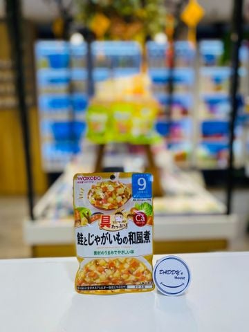 Cá hồi & khoai tây, rau củ hầm kiểu Nhật Wakodo 9th (80g)