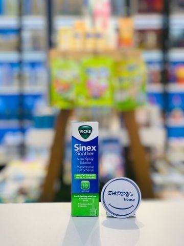 Xịt hỗ trợ nghẹt mũi Vicks Sinex tinh chất lô hội từ 12 tuổi - UK (15ml)