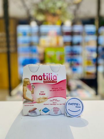 Sữa dinh dưỡng cho mẹ bầu Matilia vị dâu (Lốc 4 chai x 200ml)