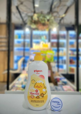 Tắm gội chiết xuất hoa hướng dương Pigeon (700ml)