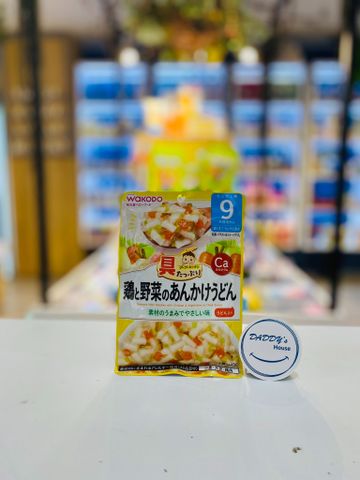 Mì Udon Sanuki hầm phi lê gà & rau củ với nước súp cá ngừ, tảo bẹ Wakodo 9th - NK (80g)