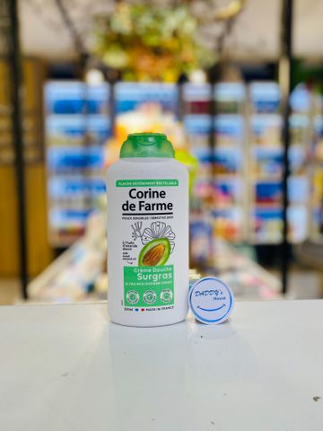 Kem tắm với dầu hạnh nhân Corine de Farme (500ml)
