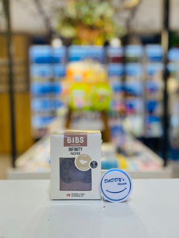 Ty ngậm núm dẹt Silicone BIBS Infinity Anatomical - Fossil Grey (0 - 6 tháng)