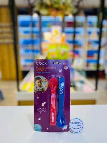 Bộ 2 muỗng Silicone mềm cho bé ăn dặm B.Box - Màu xanh, đỏ (4 tháng)