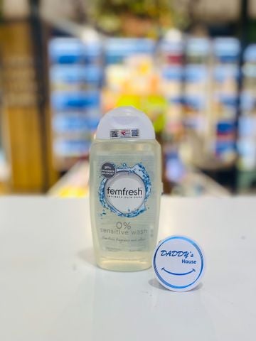 Dung dịch vệ sinh phụ nữ Femfresh Sensitive Intimate Wash da nhạy cảm (250ml)