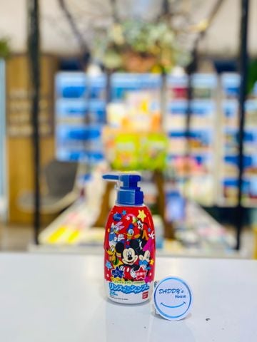Dầu gội & dầu xả 2 in 1 Bandai Rinse-in Pump Mickey - 3 tuổi (300ml)