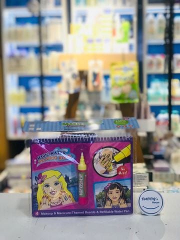 Sách tô màu bút nước thần kì Toyshouse size nhỏ (Trang điểm)