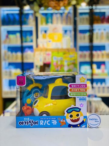 Xe điều khiển từ xa có đèn nhạc Baby Shark (3 tuổi)