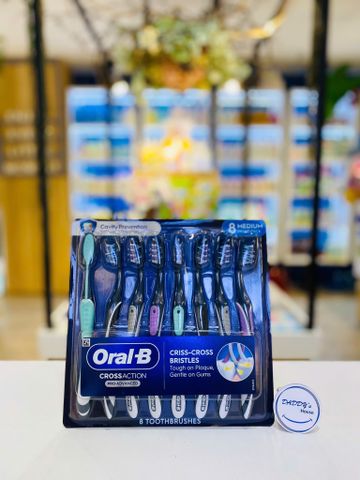 Set bàn chải đánh răng Oral-B Cross Action - Medium (8 cái)