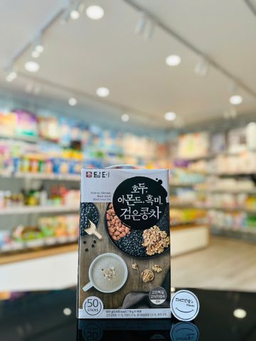 Bột ngũ cốc đậu đen, óc chó, hạnh nhân Damtuh Hàn Quốc (18g x 50 gói)