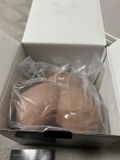  brown girl ( 2.2kg ) 
