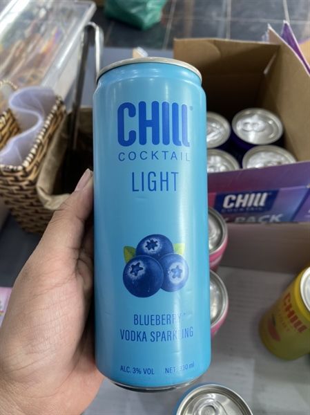 WI.V- Chill Light Blueberry Vodka Sparkling Cocktail 3% 330ml T8