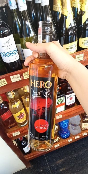 WI.WH- Whisky Blended Hero 700ml ( Bottle )