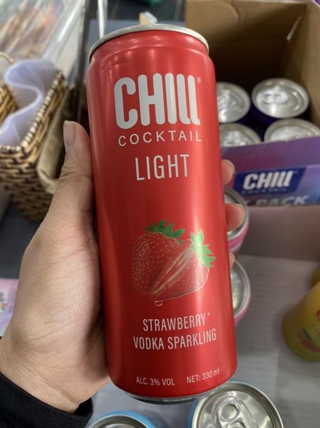 WI.V- Chill Light Strawberry Vodka Sparkling Cocktail 3% 330ml T8