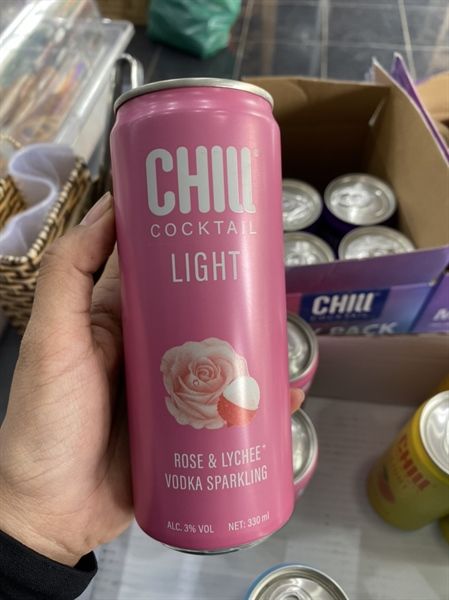 WI.V- Chill Light Rose & Lychee Vodka Sparkling Cocktail 3% 330ml T8