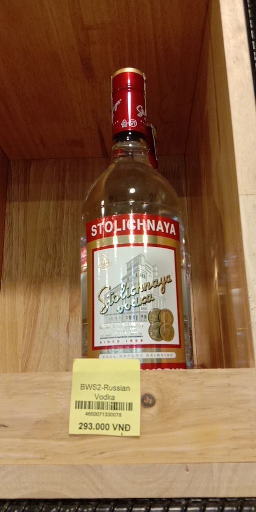 WI.V- Russian Vodka Stolichnaya 750ml ( Bottle )