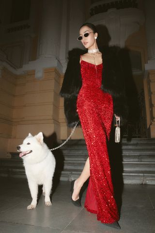 Claret sequined stretch-velvet gown - Nicole faux fur coat - Black - Red