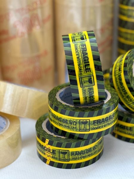  BK 02 Băng keo hàng dễ vỡ 100Y 