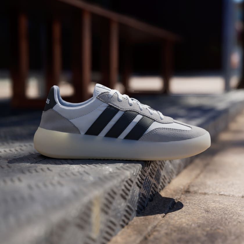  Giày Thể Thao Nữ ADIDAS Barreda Decode JR3101 