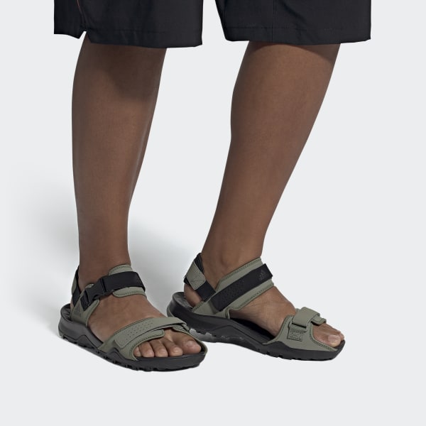 adidas conical studs