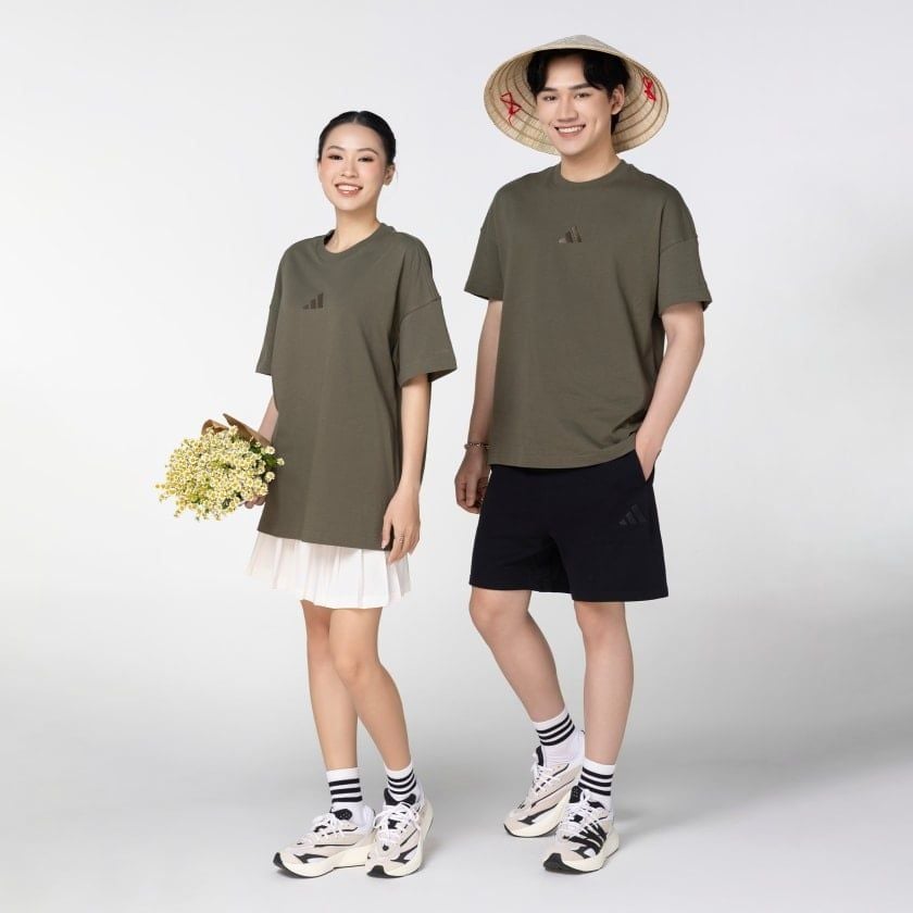  Áo Phông - Áo thun Thể Thao Unisex ADIDAS A/Xs Gfx Xe Hoa 1 Tee KL0920 