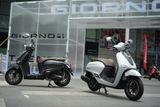 GIORNO+ 125 Viền thân trước H2C