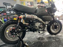  MONKEY 125 Ốp nắp máy phải BIKERS 