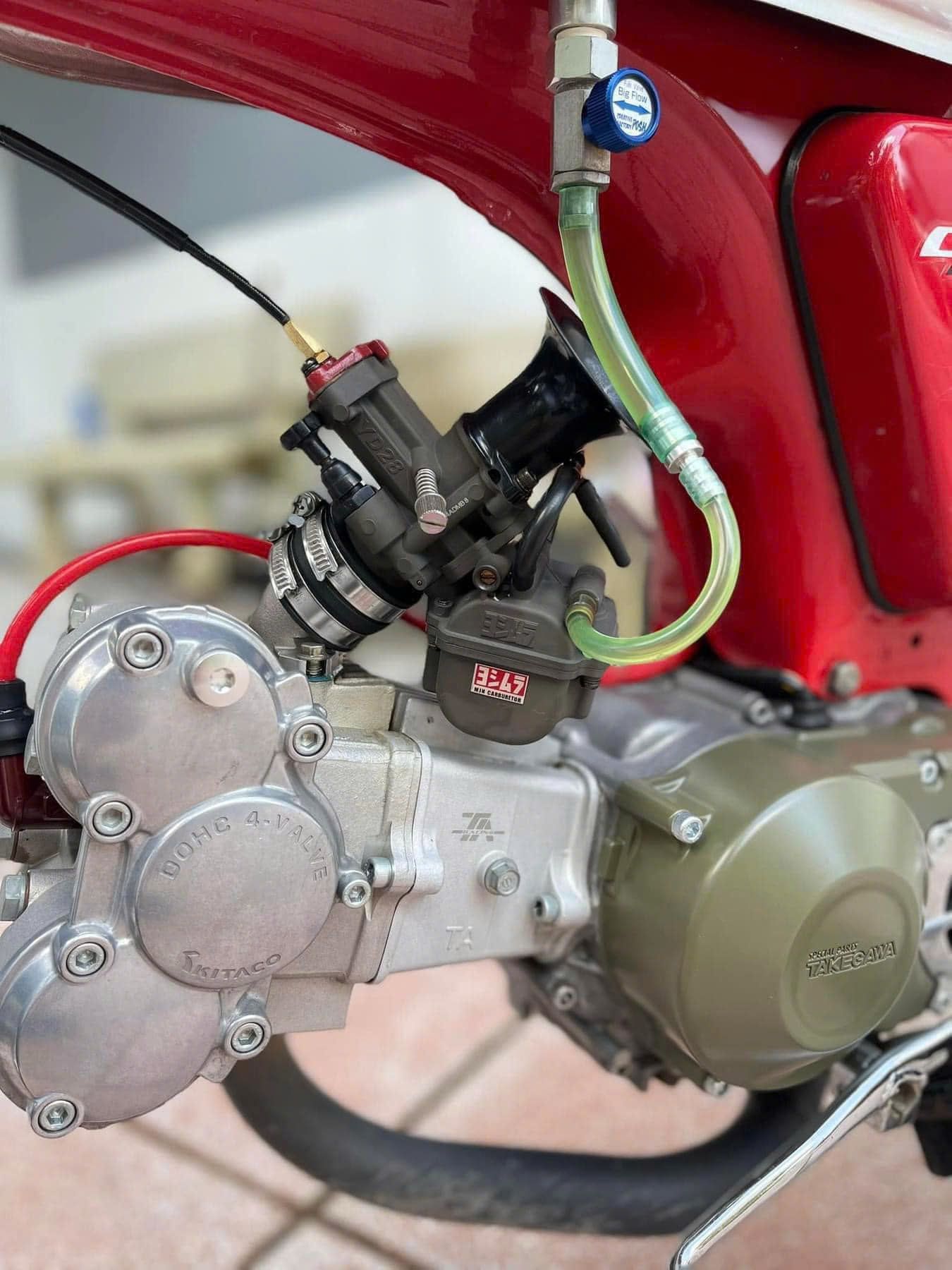 Bình xăng con Keihin x YOSHIMURA YD-MJN28 – Sagobi