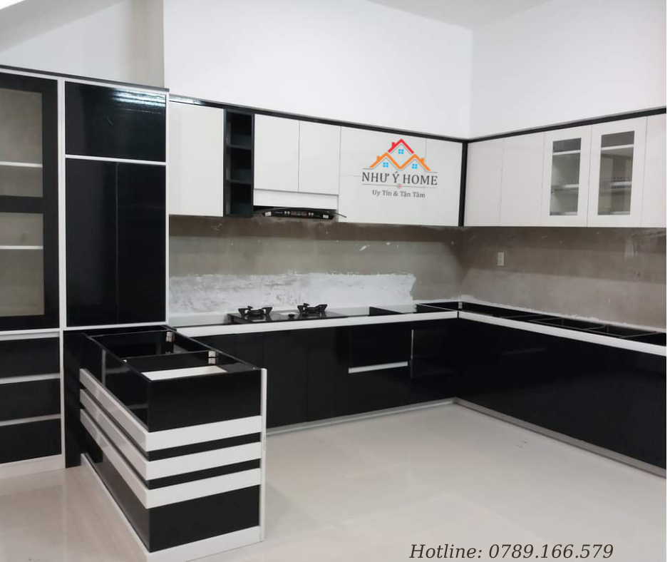 Tủ bếp nhựa Vincoplast cánh phủ acrylic bóng gương TB29